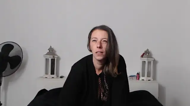 Oriane Jackson online show from 15, 10, 2025