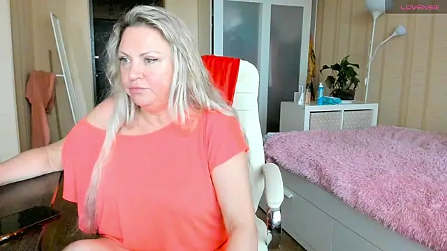 Snapshot of PamHardFuck chatting on 24, 6, 2026 PamHardFuck online show from 24, 6, 2026
