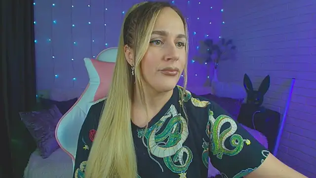 pepper cat  online show from 1, 2, 2025