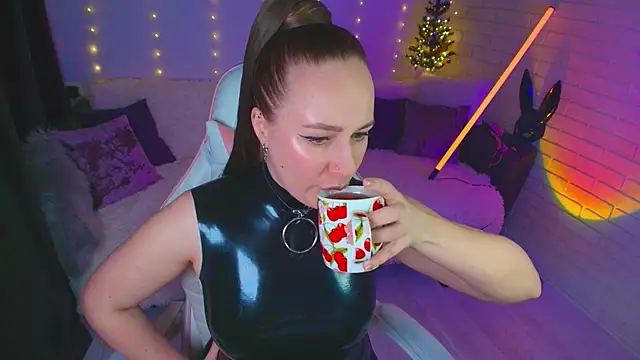 pepper cat  online show from 28, 2, 2026