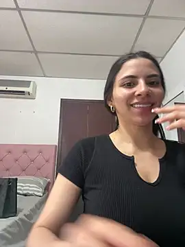 Snapshot of victoria_027 chatting on 22, 4, 2026 victoria 027 online show from 22, 4, 2026