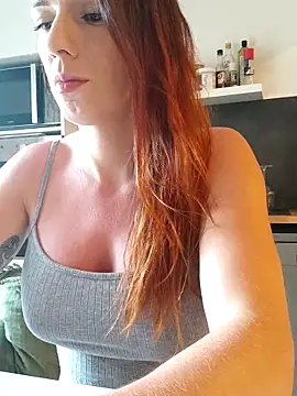 Snapshot of clara-francaise chatting on 22, 6, 2026 clara-francaise online show from 22, 6, 2026