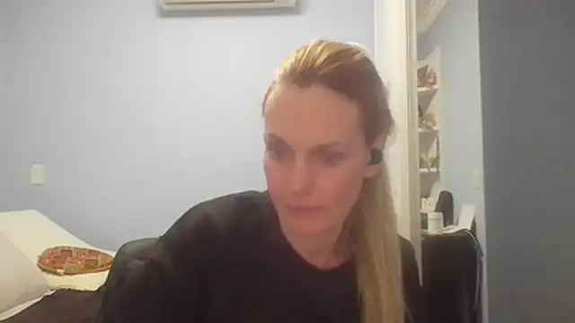 Snapshot of Annylove1 chatting on 19, 7, 2026 Annylove1 online show from 19, 7, 2026