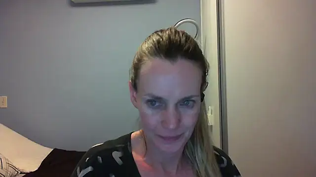 Annylove1 online show from 9, 11, 2025