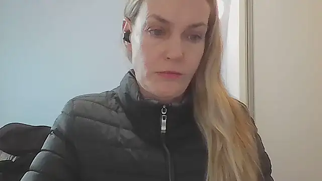 Snapshot of Annylove1 chatting on 2, 6, 2026 Annylove1 online show from 2, 6, 2026