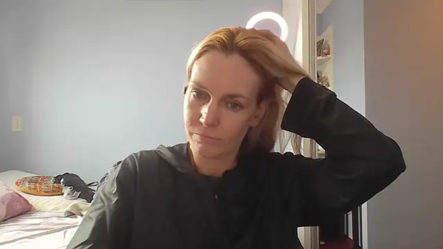 Snapshot of Annylove1 chatting on 4, 5, 2026 Annylove1 online show from 4, 5, 2026