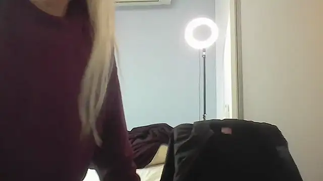 Snapshot of Annylove1 chatting on 16, 6, 2026 Annylove1 online show from 16, 6, 2026