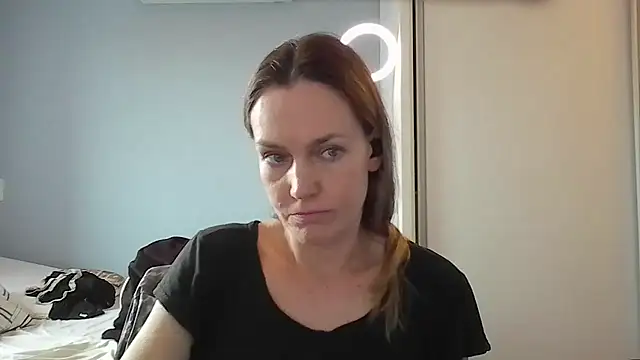 Annylove1 online show from 2, 12, 2025