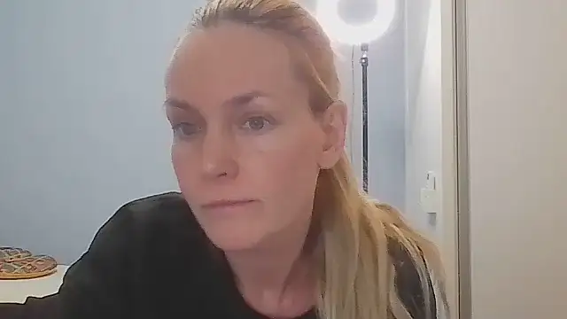 Snapshot of Annylove1 chatting on 10, 6, 2026 Annylove1 online show from 10, 6, 2026