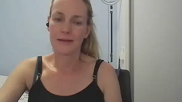 Annylove1 online show from 15, 1, 2026