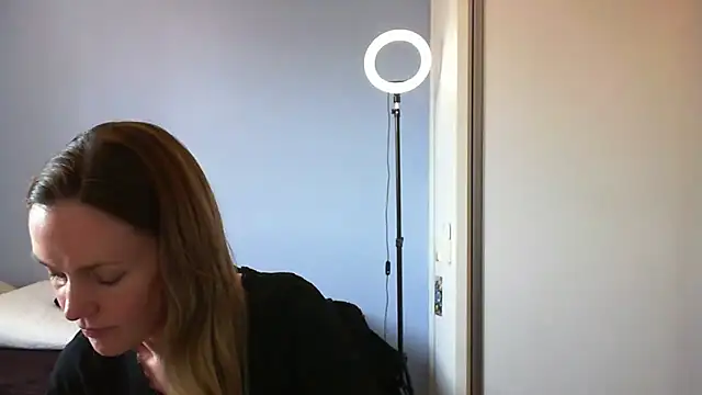 Annylove1 online show from 12, 11, 2025