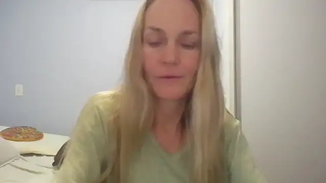 Snapshot of Annylove1 chatting on 16, 6, 2026 Annylove1 online show from 16, 6, 2026