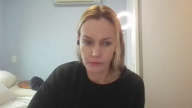 Snapshot of Annylove1 chatting on 12, 6, 2026 Annylove1 online show from 12, 6, 2026