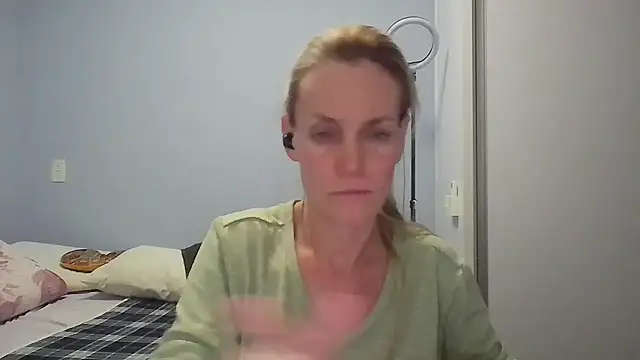 Snapshot of Annylove1 chatting on 26, 4, 2026 Annylove1 online show from 26, 4, 2026