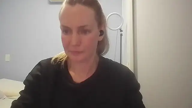 Snapshot of Annylove1 chatting on 13, 7, 2026 Annylove1 online show from 13, 7, 2026