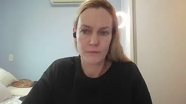 Snapshot of Annylove1 chatting on 11, 6, 2026 Annylove1 online show from 11, 6, 2026