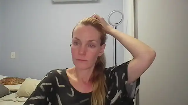 Annylove1 online show from 6, 4, 2026