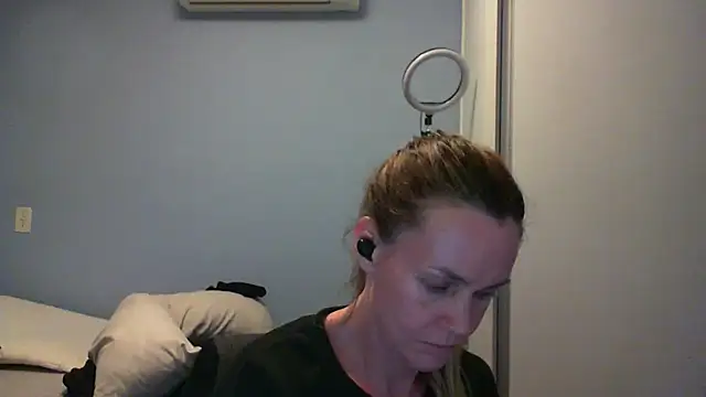 Annylove1 online show from 10, 11, 2025