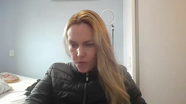 Snapshot of Annylove1 chatting on 24, 6, 2026 Annylove1 online show from 24, 6, 2026