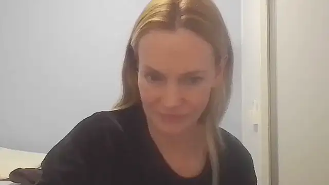 Snapshot of Annylove1 chatting on 8, 7, 2026 Annylove1 online show from 8, 7, 2026