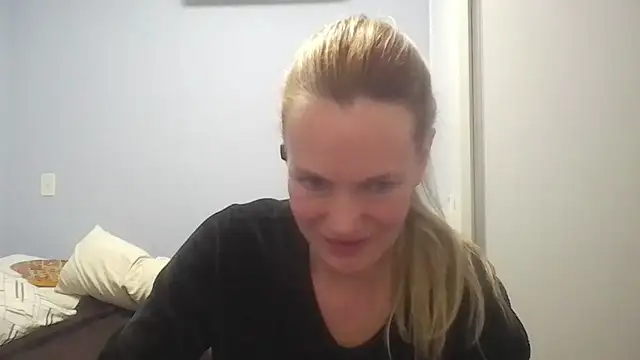 Snapshot of Annylove1 chatting on 28, 6, 2026 Annylove1 online show from 28, 6, 2026