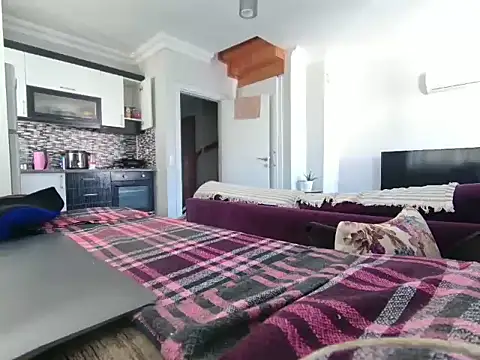 ALPHANDRE online show from 14, 12, 2025