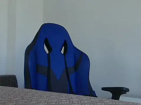 Snapshot of ALPHANDRE chatting on 10, 4, 2026 ALPHANDRE online show from 10, 4, 2026