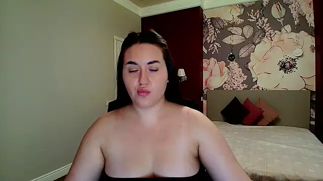 Roxie Bradley online show from 29, 9, 2025