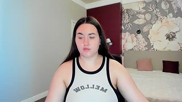 Roxie Bradley online show from 21, 11, 2025