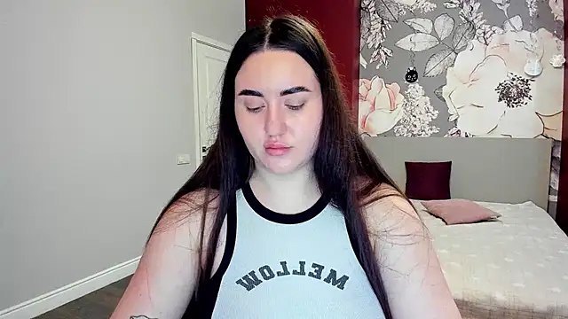 Roxie Bradley online show from 24, 2, 2026