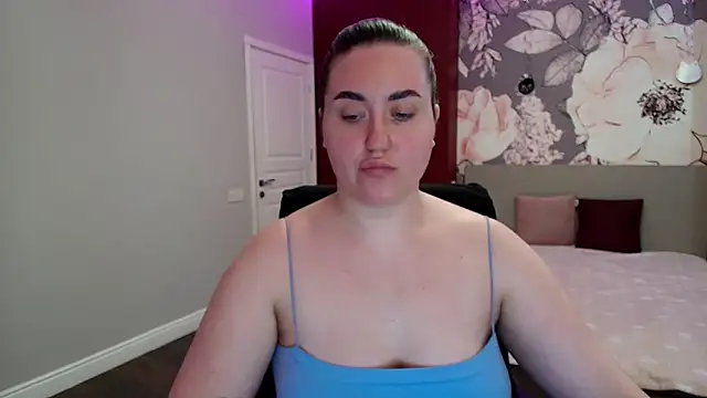 Roxie Bradley online show from 11, 4, 2026