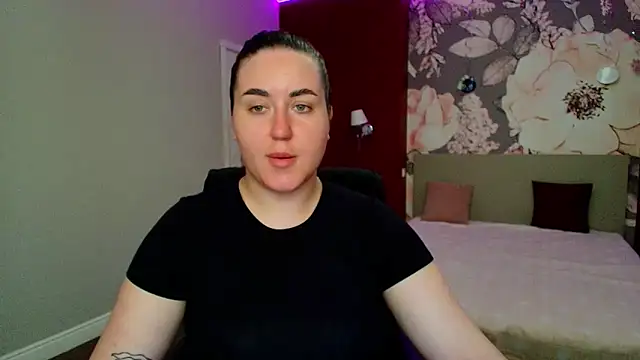 Roxie Bradley online show from 9, 5, 2026