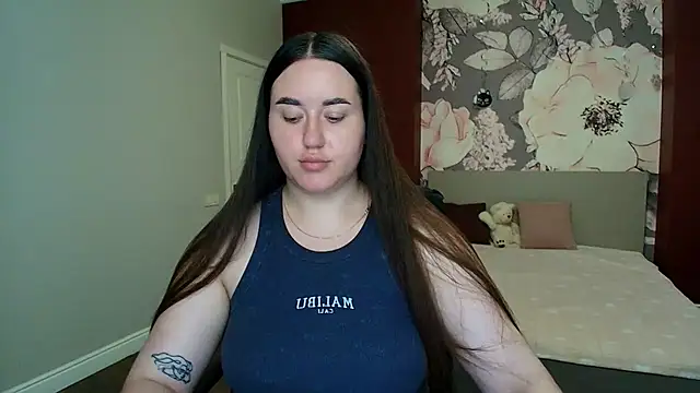 Snapshot of Roxie_Bradley chatting on 23, 7, 2026 Roxie Bradley online show from 23, 7, 2026