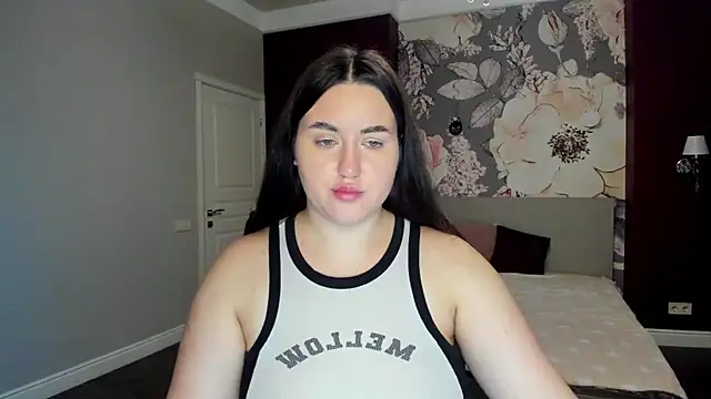 Roxie Bradley online show from 22, 12, 2025