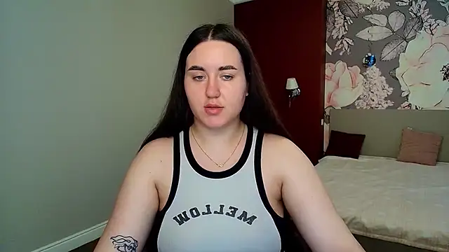 Snapshot of Roxie_Bradley chatting on 8, 7, 2026 Roxie Bradley online show from 8, 7, 2026