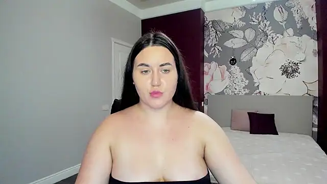 Roxie Bradley online show from 19, 12, 2025