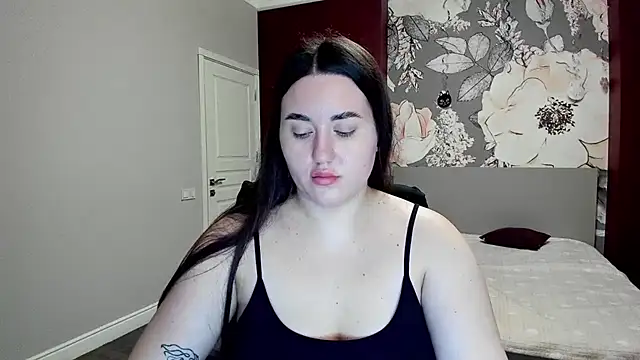 Roxie Bradley online show from 12, 2, 2026