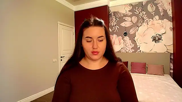 Roxie Bradley online show from 2, 10, 2025