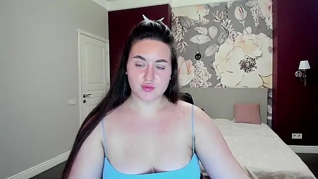 Roxie Bradley online show from 27, 11, 2025