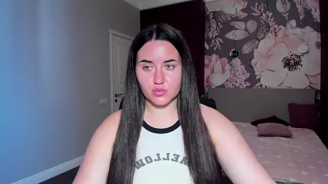 Roxie Bradley online show from 17, 9, 2025