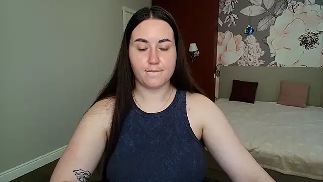 Roxie Bradley online show from 2, 6, 2026