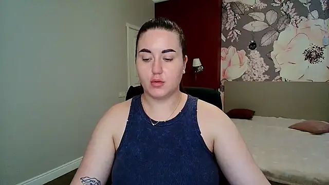 Snapshot of Roxie_Bradley chatting on 17, 6, 2026 Roxie Bradley online show from 17, 6, 2026