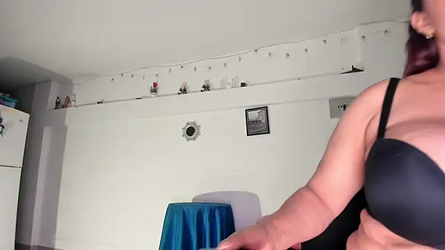 Sinthia Collins online show from 26, 2, 2026