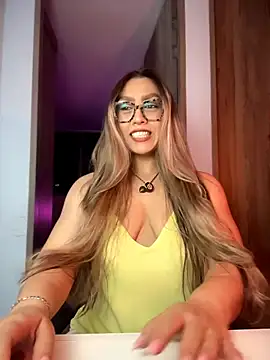 Snapshot of Im_sophiie chatting on 11, 6, 2026 Im sophiie online show from 11, 6, 2026