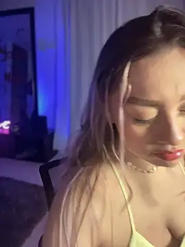 Im sophiie online show from 8, 11, 2025