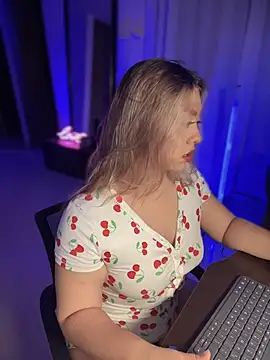 Im sophiie online show from 9, 11, 2025