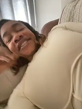  yisela  online show from 20, 11, 2025