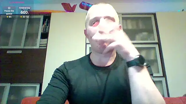 Matttthees online show from 9, 11, 2025