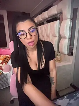 Miaparkerss  online show from 30, 10, 2025