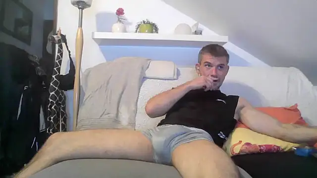 Cambitchboy online show from 18, 10, 2025